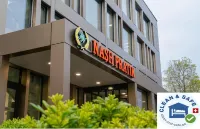 納希實用飯店