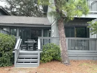 Villa; 5 Minute Walk to Palmetto Dunes Beach with a Great Golf Course View!! - Villas