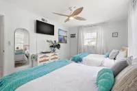 Beachy Keen Charming 2-bedroom 6 min from the beach . Sleeps 8ppl~ boat/RV pking - Bungalows