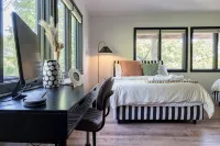 Mountain View Retreat w/ Hot Tub, Theater, and Gym