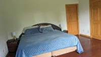 LARGE HOME 30 mi TO LAMBEAU FIELD GREEN BAY AND ONLY 25 mi to EAA OSHKOSH - 3-Star