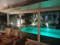 Superb villa with pool, 3 bedrooms, 2 bathrooms, large living room....... - วิลล่า