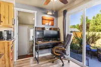 Remodeled Albany 1Bdrm, Modern, Pet Friendly Fenced Yard, Work Station, Laundry!