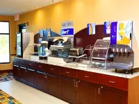 Holiday Inn Express & Suites YOUNGSTOWN WEST - AUSTINTOWN by IHG - breakfast