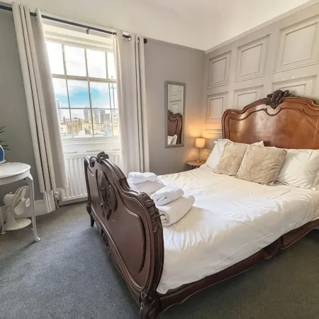 V Rooms Brunswick Square