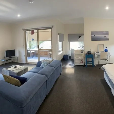 Studio apartment in the heart of town