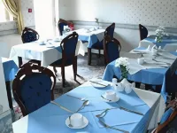 Hall Park Hotel Self Check IN - Inns