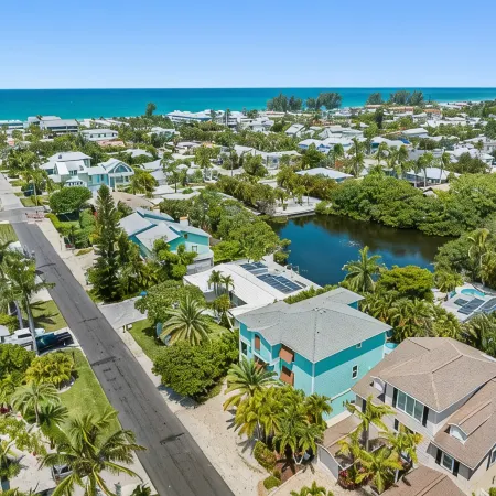 Big Luxury 6 bdrm, Pool, Spa, Bikes, Kayak, Reviews, Beach!