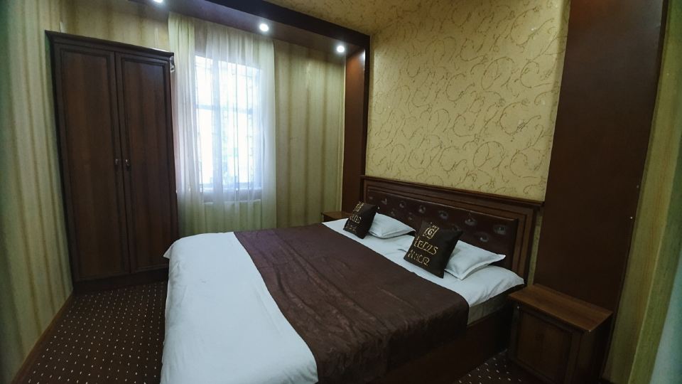 Status House