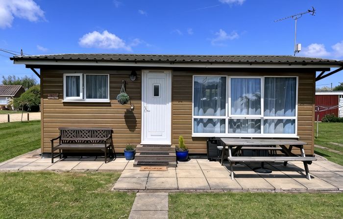 Cedar Lodge, Cedar Springs, Heacham. Only 5 Minutes Walk to the Beach.