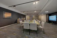 Littomore Suites Kingswood - Balkoner