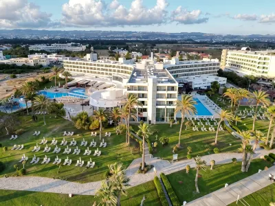 Louis Imperial Beach Hotels in 