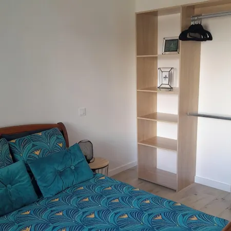 Maison Neuve, 400m de la Plage, 500m du Bourg, Location à la Semaine,