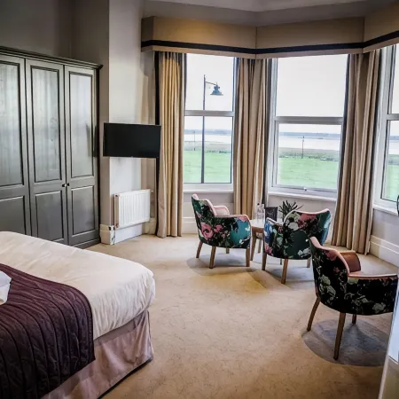Clifton Arms Hotel