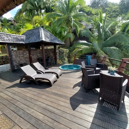 Stunning ocean views in completely renovated villa just 5 minutes from the beach