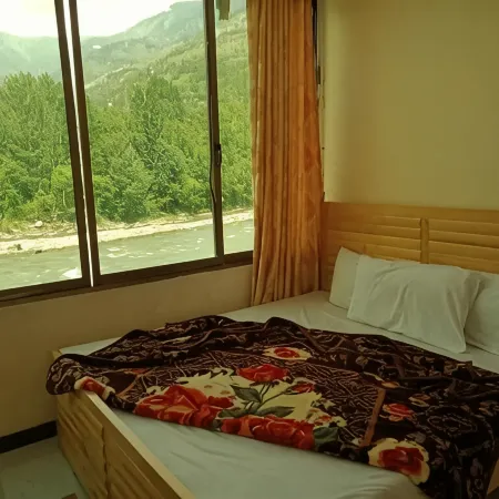 Pameer Continental Hotel and Restaurant