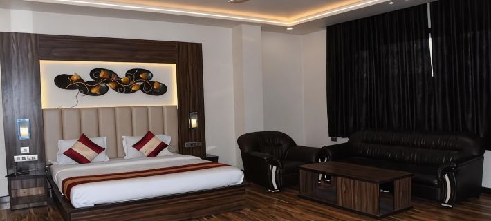 Hotel Vibharaj Palace Hotels in Kanpur