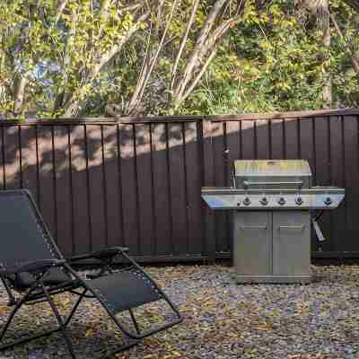 Designer retreat home near Stanford! Luxury, Gym, Peloton, office,Backyard,BBQ Hotel Exterior