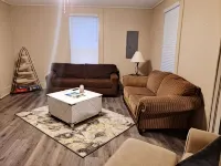 House sleeps 6. Just 5 minutes Patoka Lake boat ramp. Anglers Welcome! - 3-Star