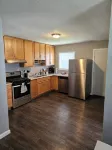 Modern 3BD/2BA near U of I with a large master suite! - 3 ดาว