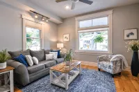 Prime Walk to Cincinnati Zoo & Botanical Garden –Steps to UC, Short Vine & More! - Homestays