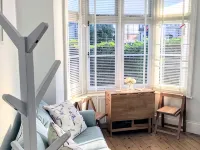 Charming 2 br apartment next to worthing station, close to town and seafront Hotel di Worthing