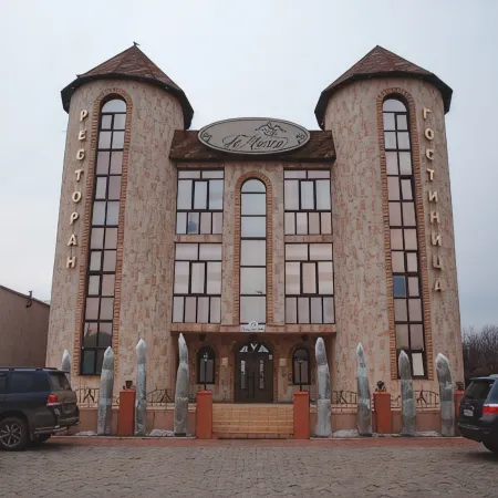 La Maison Hotel