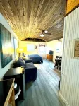 Cozy Lake Front Studio Cabin - Wifi/AC/Queen Bed/Twin Sleeper/Lake View- Cabin 3