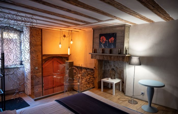Contemporary cellar in the heart of Arbois KV'O37