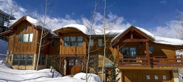 Ski In/Out Home, Game Room, Incredible views from the slopes! BBQ Grill/Jacuzzi! Hotels in Pitkin County