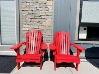 Joe’s Brand New 2 King Bedrooms Townhome in Canmore (License: Res-10681) - บังกะโล