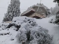 LAKEVIEW CABIN!! AIRCONDITIONED!!  AMPLE PARKING !! 크레스틀린 호텔