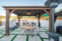 Melrose Pet-Friendly 3BR. Feel like royalty - キッチン
