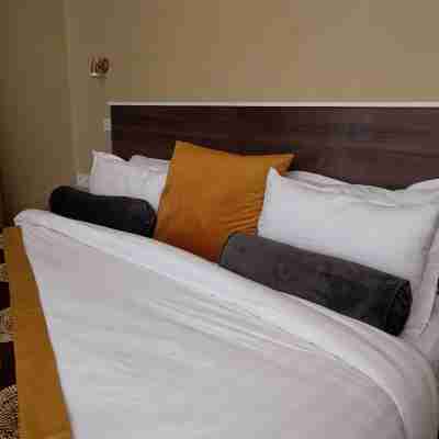 Etang Guest House Rooms
