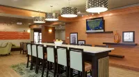 Hampton Inn & Suites Fremont - 2-Star
