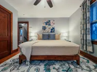 Pet Friendly! Firepit & Gameroom- Walk To Restaurants, 15 Mins To Hershey Park! - Wifi