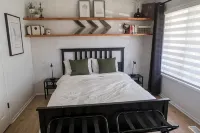 現代住宅三卧靜居 弗雷斯諾 — 安靜, 溫馨, & 家庭友好 度假屋. - 廚房