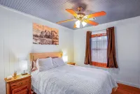 El Castell on the Llano River [Cabins C + D] - Chalets