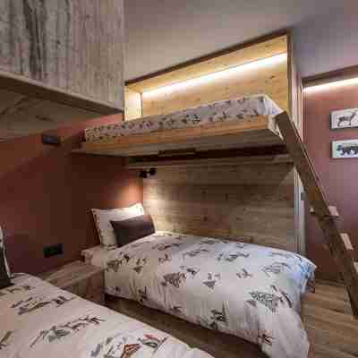 Special Offer ! Top Location with Private Parking Rooms