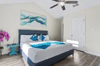 Beach house, 1.5 blocks from beach, 3bd, 3 bath - 4 ดาว