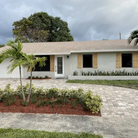 Impeccable 3 BR Beach Home Near Famed Atlantic Ave