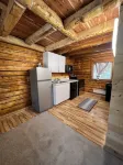 Petite Cabin With Ladder Loft - 샬레 호텔