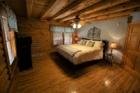 Claytor Lake waterfront, near Blacksburg, VT, RU, Blue Ridge and more. - 3-Star