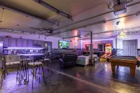Entertainers Paradise House + Shop - 4-stjärniga