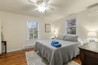 Country Cottage with Modern Amenities - 4-Star