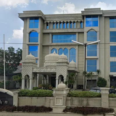Sulthan Hotel Medan Powered by Archipelago Hotel dekat Universitas Prima Indonesia