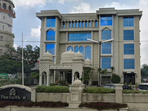 Sulthan Hotel Medan Powered by Archipelago - parkir