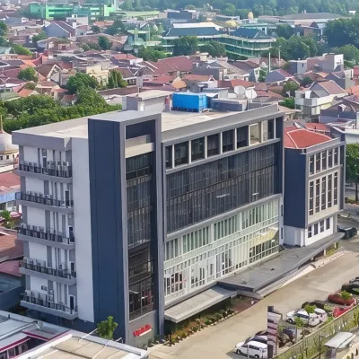 Luxury Inn Arion Hotel Hotels near East Jakarta
