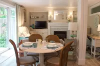 Charming Cottage Apartment, Private, Quiet and Sparkling Clean.  1 Bedrm 1 Bath. - 3-Star