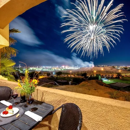 The Oasis - Golf - Pool - Hot Tub - Condo with a View.